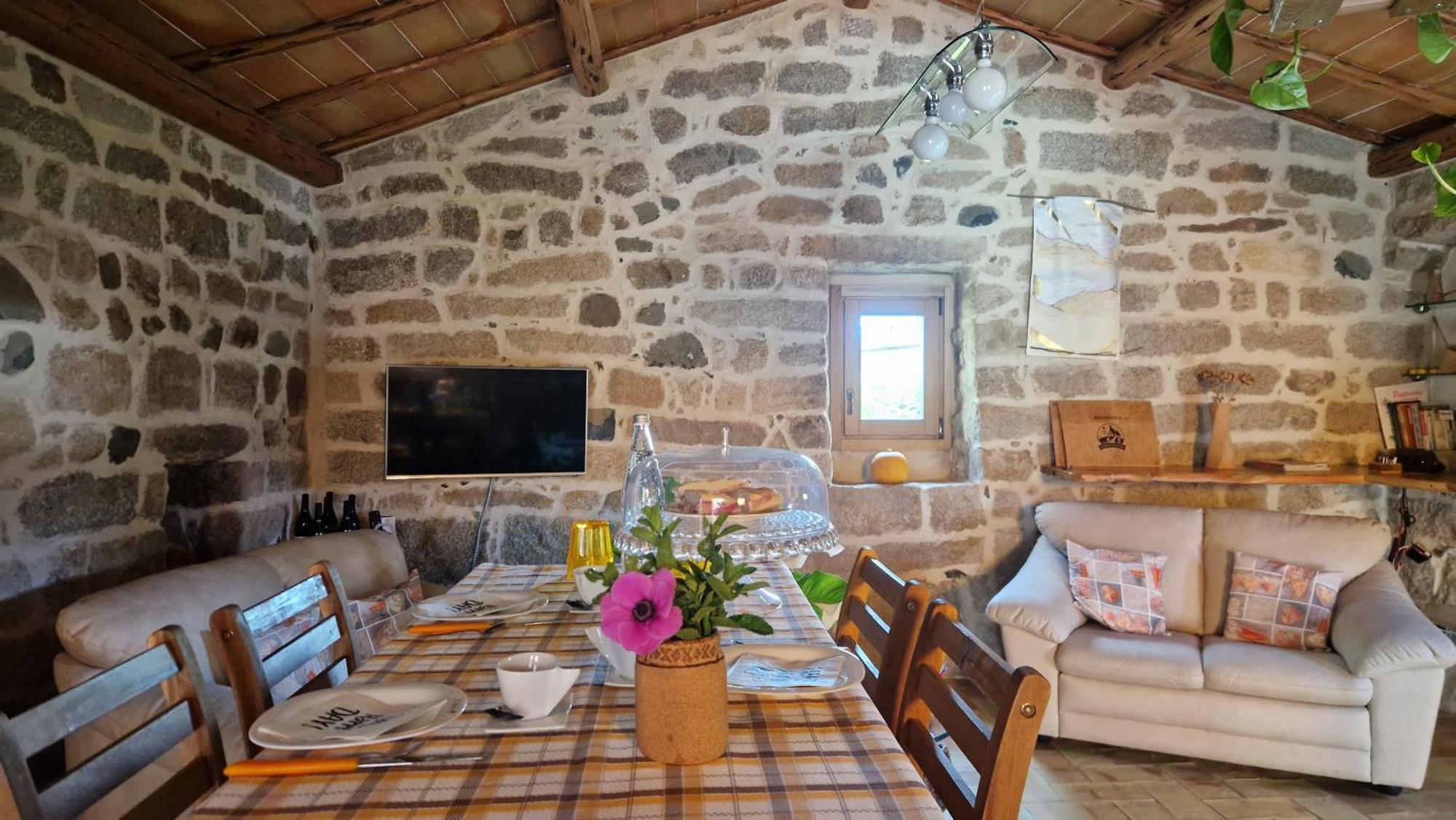 Limbara Dreaming Otel Tempio Pausania Dış mekan fotoğraf